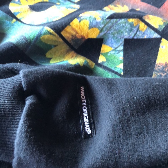 The OKV hoodie by VanCity originals - Picture 2 of 3